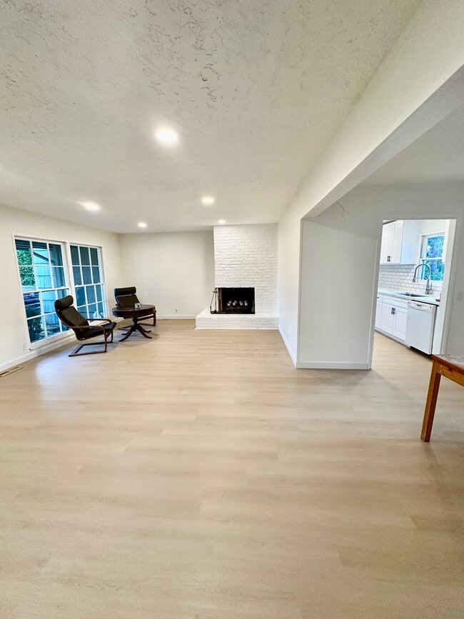 Foto del edificio - 13825 NE Knott St