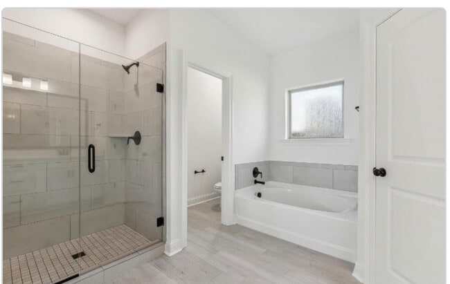 Building Photo - 9215 Asoka Ave