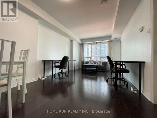 Photo du bâtiment - 242-242 Rideau St