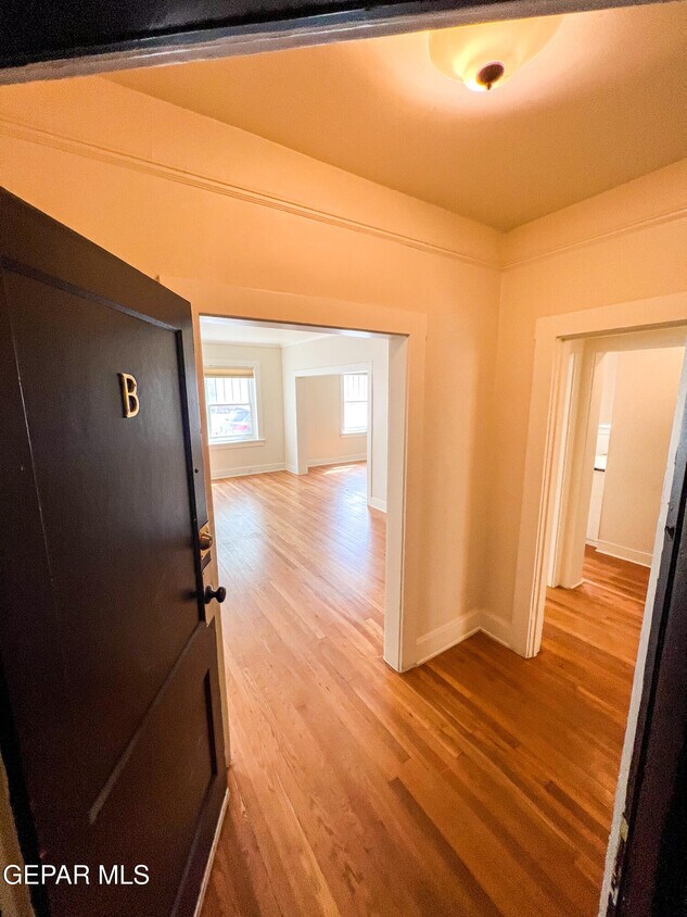 Foto principal - 1717 N Stanton St