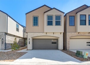 Building Photo - 2915 El Fenice Ln Building Photo - 2915 El Fenice Ln