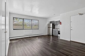 Building Photo - 9-11-11 Sanhican Dr