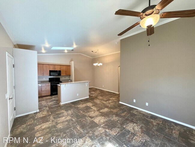 Building Photo - 3 br, 2 bath House - 844 Pala Mesa Dr