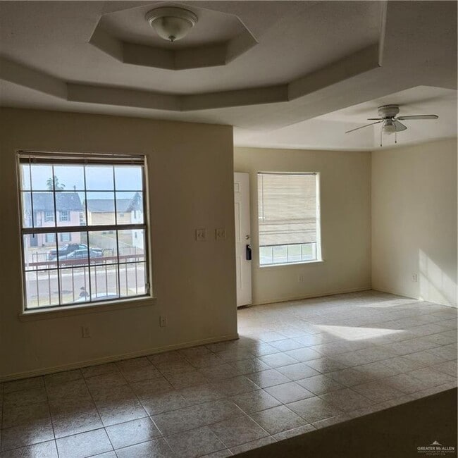 Building Photo - 6 Gastel Cir