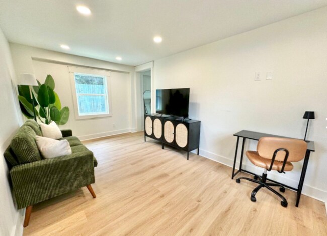 Foto del edificio - 1313 Live Oak St