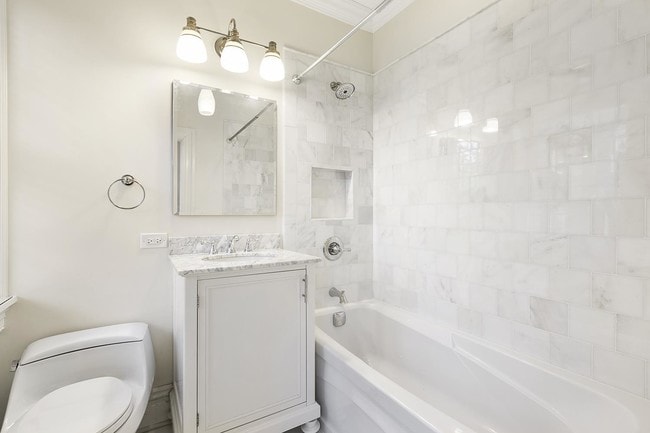 Building Photo - 306 Bleecker Street