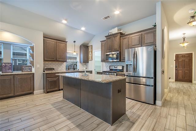 Foto del edificio - 5116 Prospect St