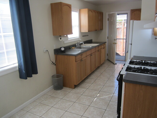 Foto del edificio - 1351 Scott Blvd