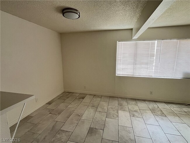 Foto del edificio - 212 Orland St