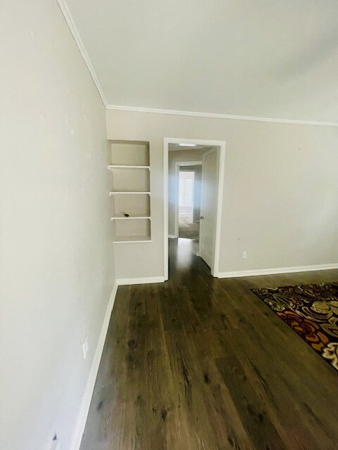 Building Photo - Charming 3-Bed Home with Finished Basement on Hickory Street!