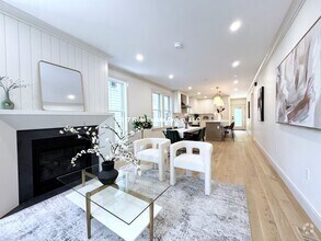 8 Holly Ave