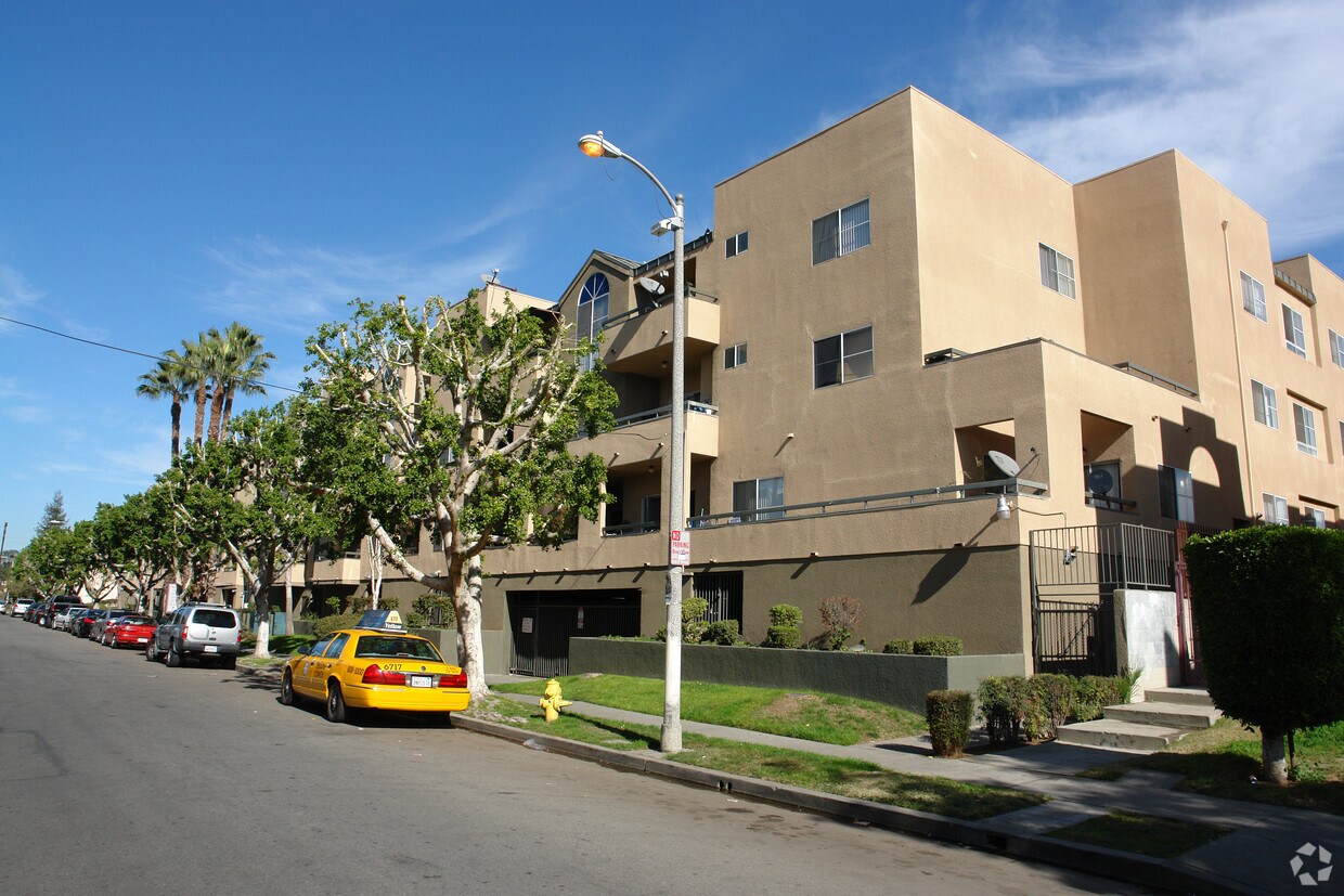 Building Photo - Magnolia Villas