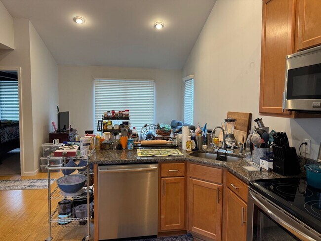 Foto del edificio - 516 Borden Rd