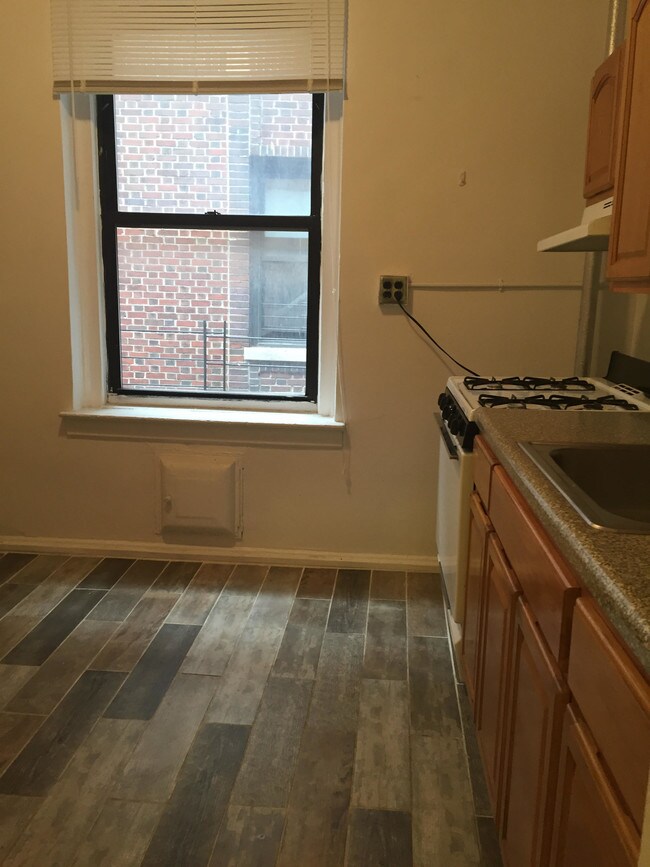 Building Photo - 155 Audubon Ave
