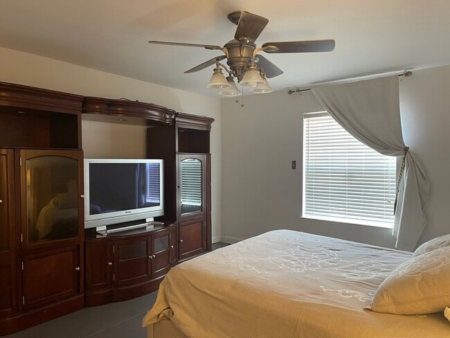 Foto del edificio - 2107 Snow Falls Dr