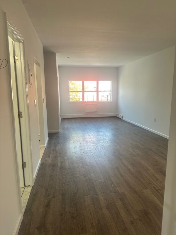 Foto principal - 1091 Hancock St