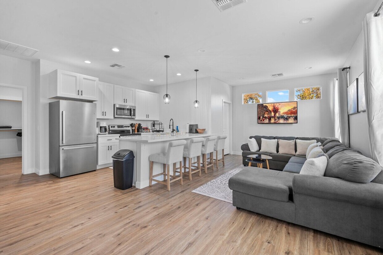 Foto principal - 3739 E Taylor St