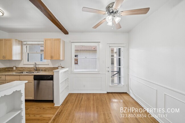 Foto del edificio - 5303 1/2 Vantage Ave-
