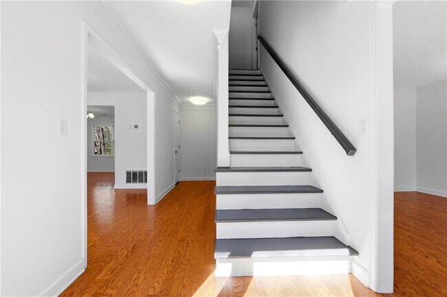 Foto del edificio - 2207 Heritage Trace Dr