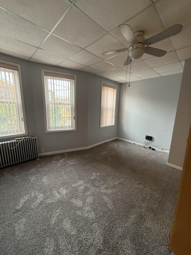 Foto del edificio - 169 Beacon Ave