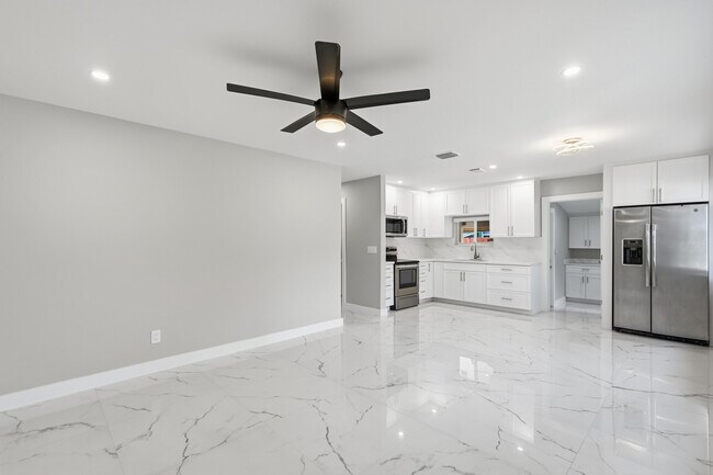 Foto del edificio - 4380 NW 59th Ct