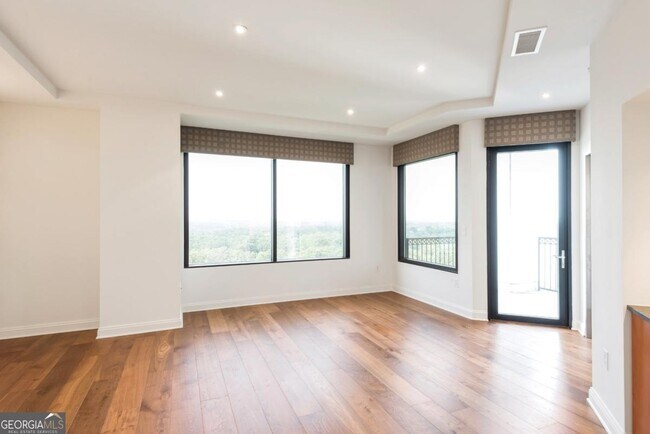 Foto del edificio - 2828 Peachtree Rd NE