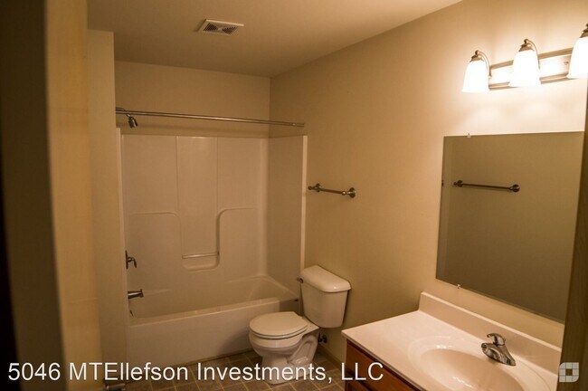Building Photo - 5054 Siggelkow Rd