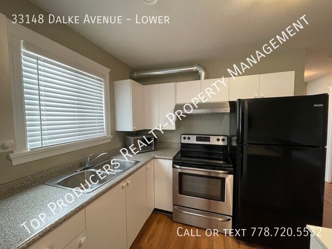 Building Photo - 2 Bedroom Ground Level Suite
