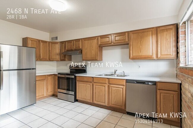 Building Photo - $1245- Beautiful 2 Bed | 1 Bath Duplex Uni...