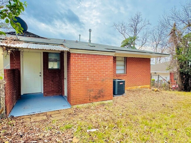 Foto del edificio - 2-Bedroom home is truly move-in ready!