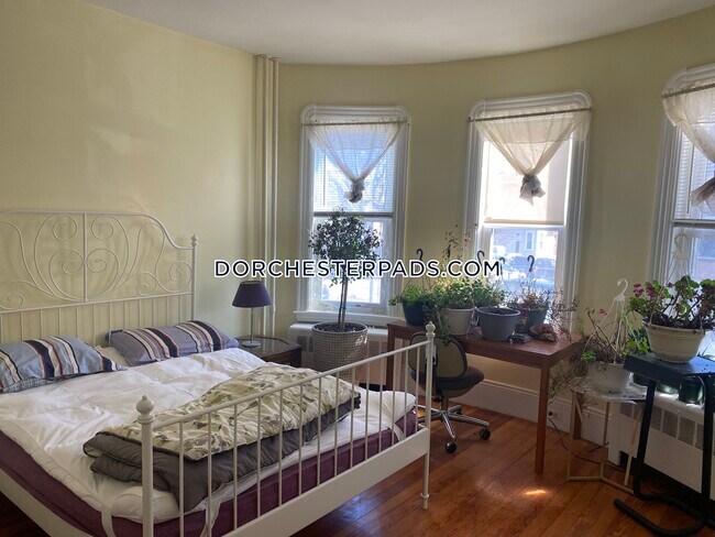 Foto del edificio - 52 Crescent Ave