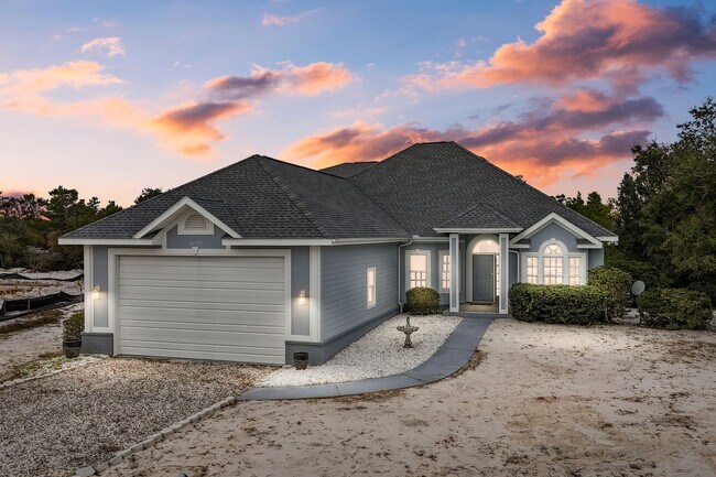 Building Photo - 31577 River Rd