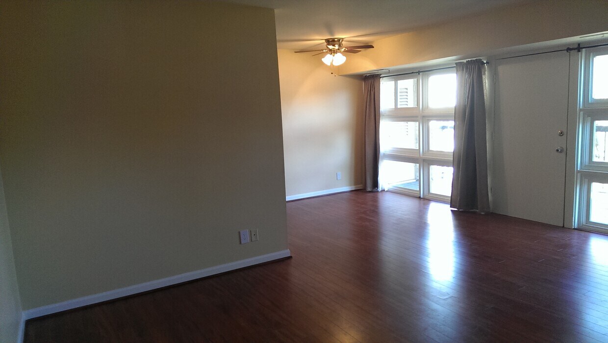 4951 Americana Dr Unit 106, Annandale, VA 22003 Condo for Rent in