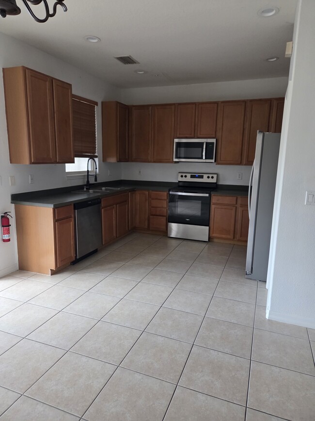 Building Photo - 1462 Daryl Dr