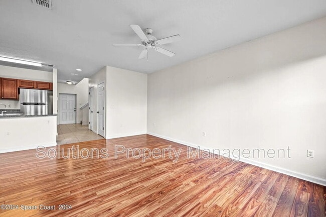 Foto del edificio - 1375 Lara Cir