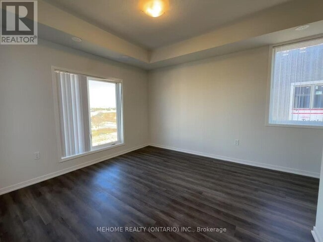 Building Photo - 90 Honeycrisp Cres