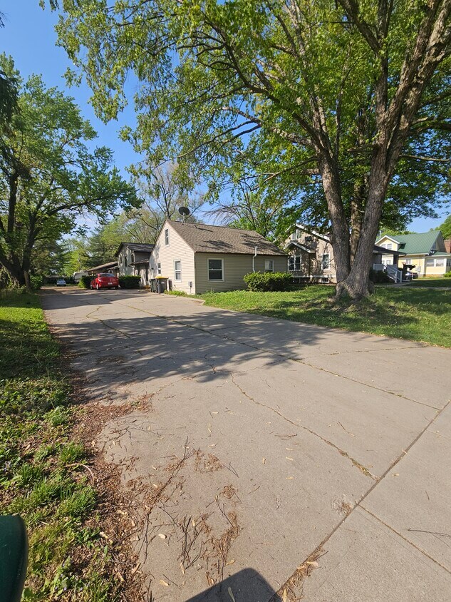 Street View - 329 W Benton St