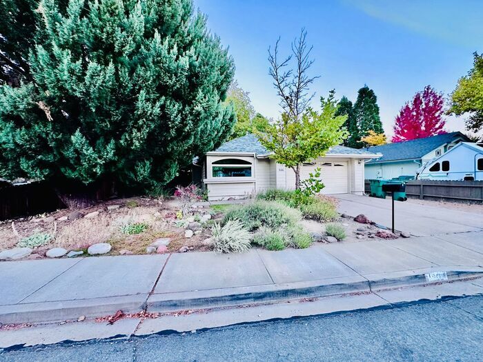 Primary Photo - 1262 Valley Creek Rd