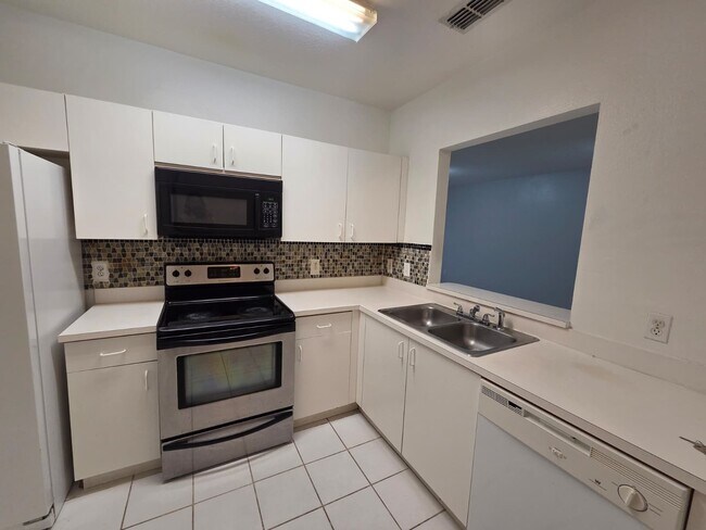 Foto del edificio - 13216 Villa Vista Dr