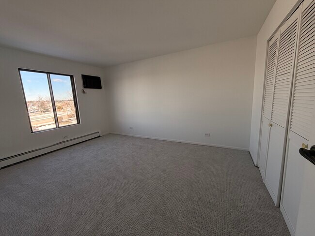 Building Photo - 149 S Gregory St