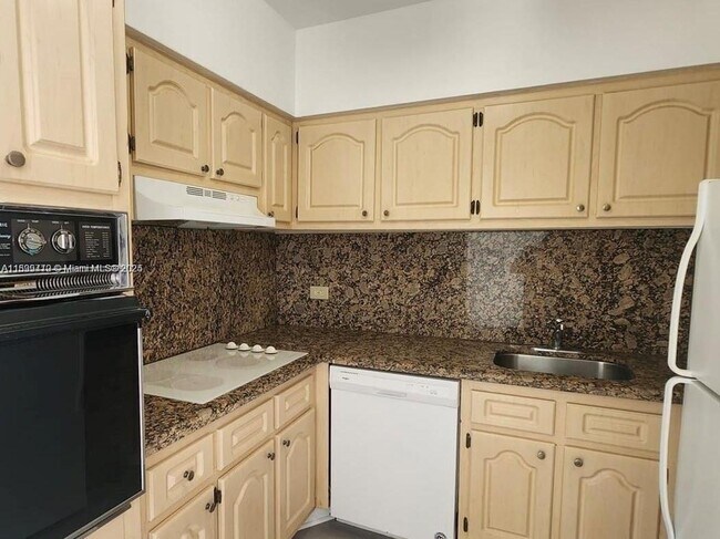 Foto del edificio - 7441 Wayne Ave