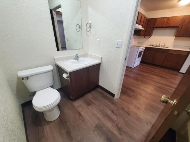 Building Photo - 2 bedroom in Billings MT 59102