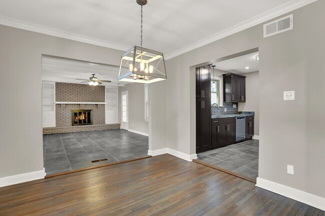 Foto del edificio - 3651 Galloway Ave