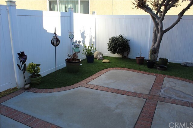 Building Photo - 13079 Thoroughbred Way