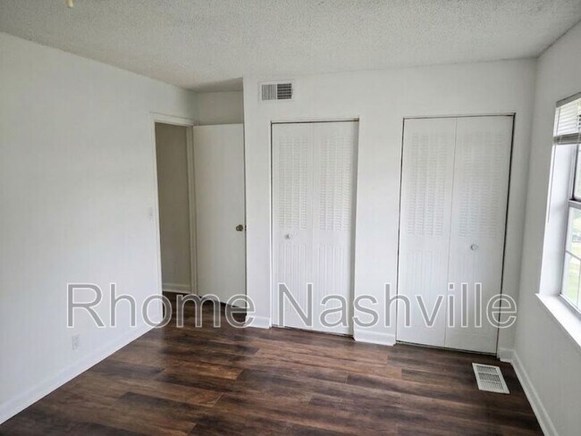 Foto del edificio - 5163 Hilson Rd