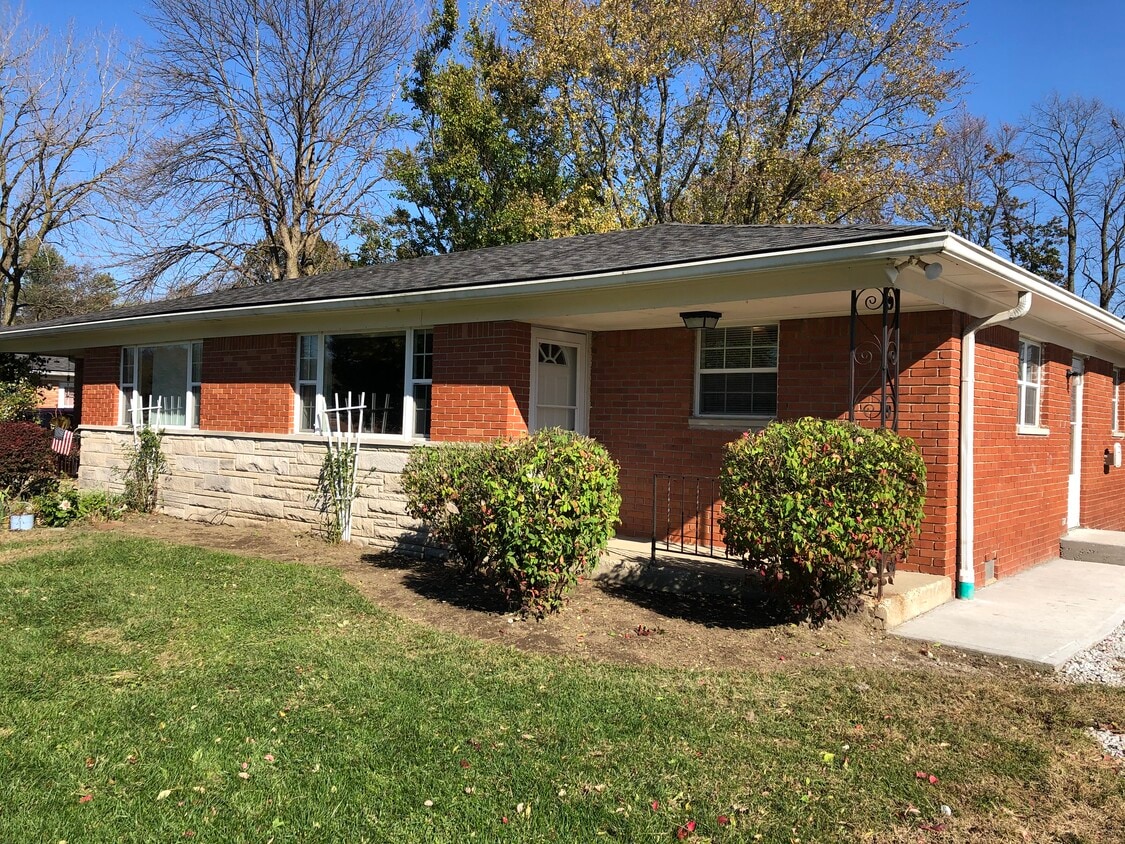 3657 Diane Ln, Lebanon, IN 46052 Townhome Rentals in Lebanon IN