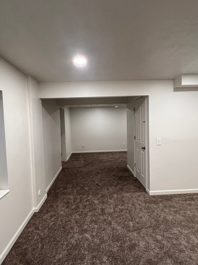 Foto del edificio - 3004 S Perennial Ct