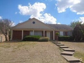 Building Photo - 900 Eagle Dr