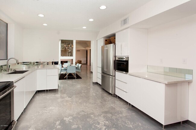 Foto del edificio - 7102 N 11th Dr