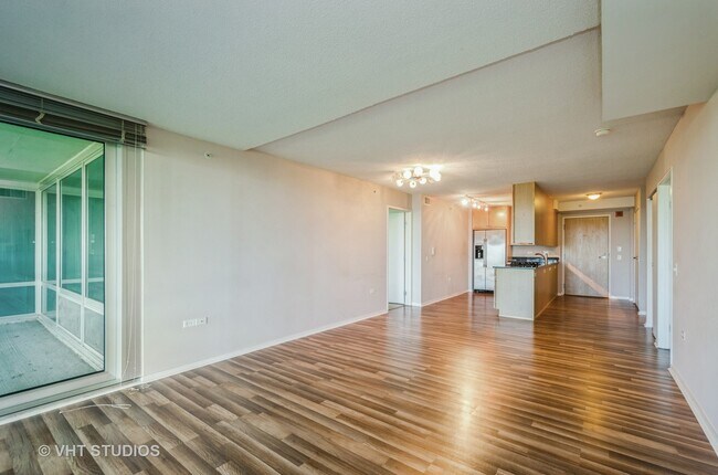 Building Photo - 9715 Woods Dr